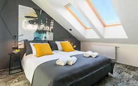 Camera Apartments